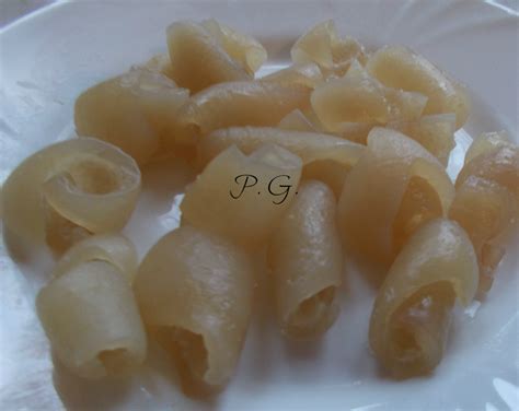 La ricetta dei fagioli con le cotiche è povera ma ricca di gusto, tipica della cucina tradizionale italiana. Zuppa di fagioli e cotiche - ricetta economica