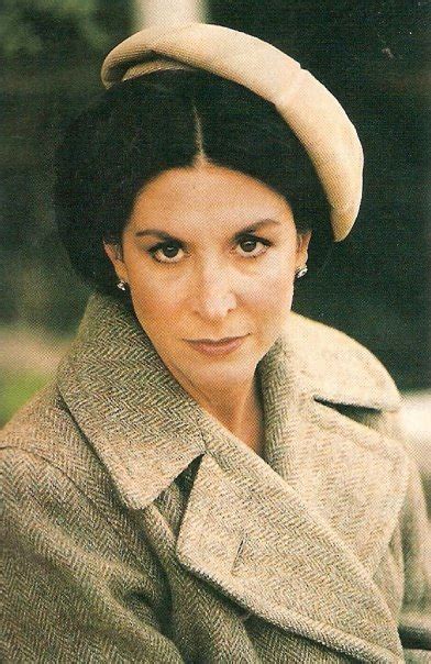 Greek actress, born 13.12.1945 in athens. Φωτογραφίες - Νένα Μεντή - Nena Menti