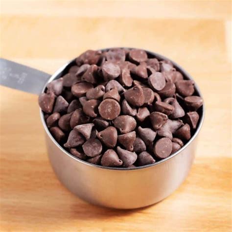 How Many Chocolate Chips In A Cup Standard Mini Jumbo And Chunks