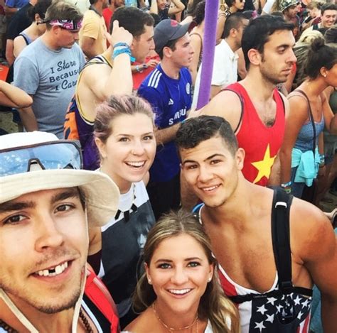 The king zilla proudly presents: Wives and Girlfriends of NHL players