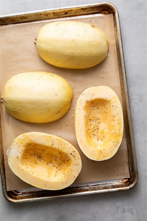 How To Cook Spaghetti Squash In The Oven The Simple Vegansita