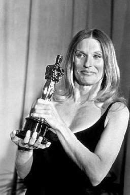 Cloris Leachman Holding Oscar Best Actress Oscar Cloris Leachman
