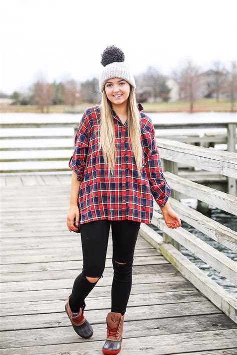 The Outfit that Makes me Want to Go Camping! | Flannel OOTD | Daily Dose of Charm