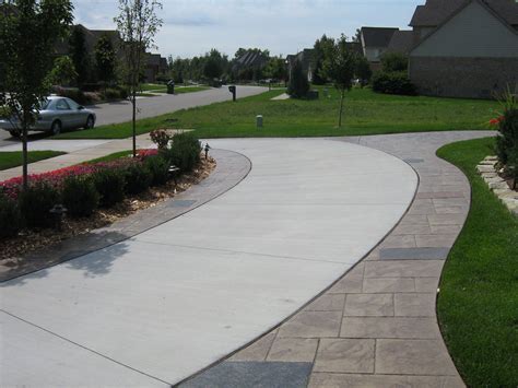 Driveway With Stamped Concrete Borders Stamped Concrete Driveway Paver