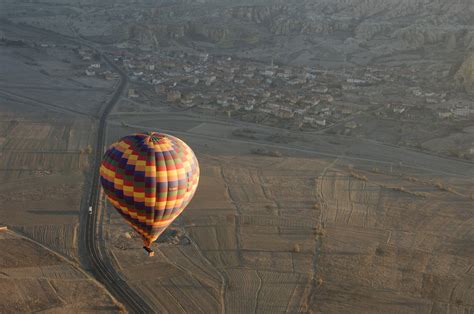 Turkey News Cappadocia Hot Air Balloon Crash Injures 49 Mostly