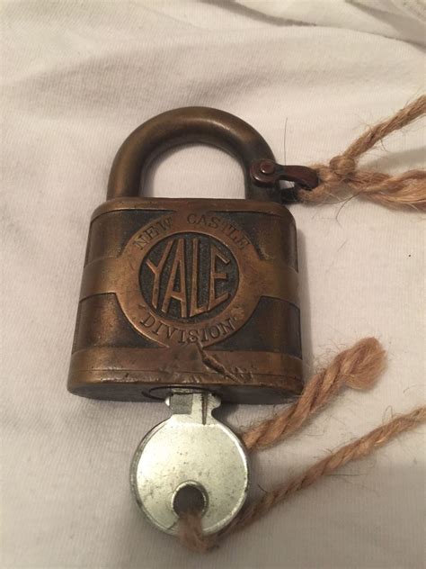 Vintage Brass Yale Padlock With Key Yandt Logo New Castle Division