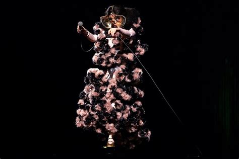 Björk Announces Two Shows In Miami For 2022 Miami New Times