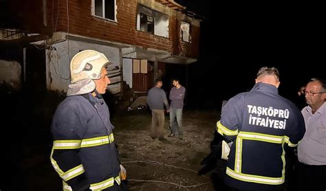 İki katlı evde yangın Kullanılamaz hale geldi Zonguldak Pusula Son