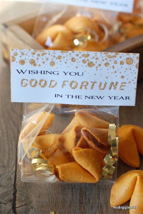 A perfect gift is the one. 7 New Year's Eve Party Favor Ideas - Easy NYE Party Gifts