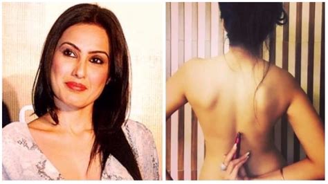 LipstickRebellion Kamya Punjabis Backless Picture Deleted Claims