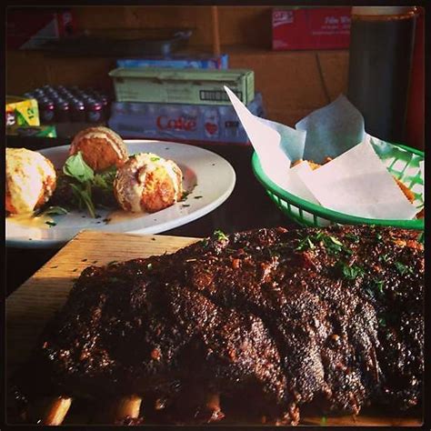 Contemporary, bar, gourmet bar food. Hammerheads Photos | Louisville, KY | Urbanspoon ...
