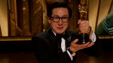 In An Emotional Moment Ke Huy Quan Wins Oscar For Best Supporting Actor