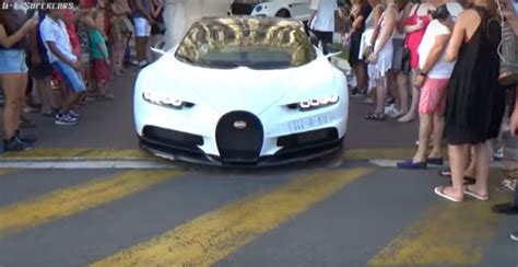 Getting Girls In A Bugatti Veyron The Ultimate Gold Digger Prank Autoevolution