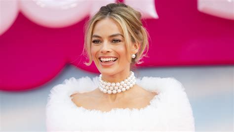 How Margot Robbie Spent Her Millions After Becoming Famous
