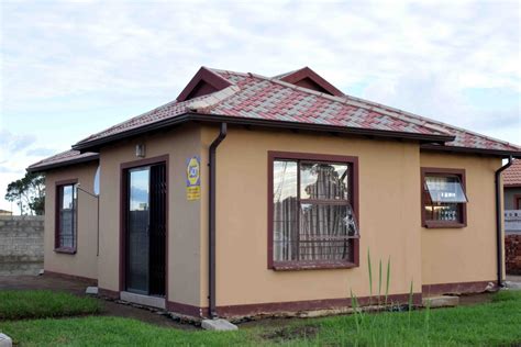 2 Bedroom House For Sale In Heidedal Remax Of Southern Africa