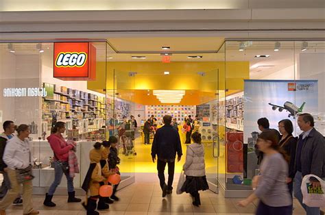 Lego Store Opens In Smith Haven Mall