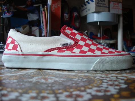 Outside of checkered vans shoes, you can find vans in a wide range of styles and looks. theothersideofthepillow: vintage VANS red white ...
