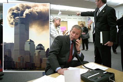 Stunning Photos Show How George W Bush Was Told About The 911 Attacks