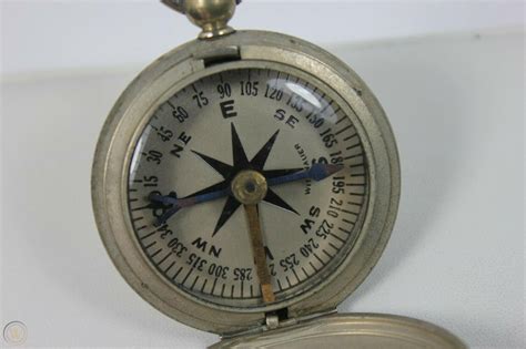 Vintage Wittnauer Compass Push Button Open Wwii Era Read