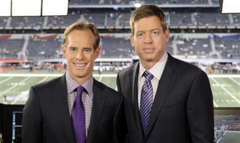 Joe Buck And Troy Aikman Are Team Players For Pitching Manningcast