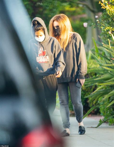 Lisa Marie Presley Seen After Suicide Of Son Benjamin Keough Daily Mail Online