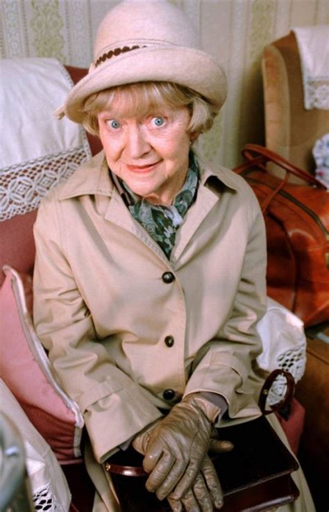 absolutely fabulous and last of the summer wine star dora bryan dies at 91 metro news