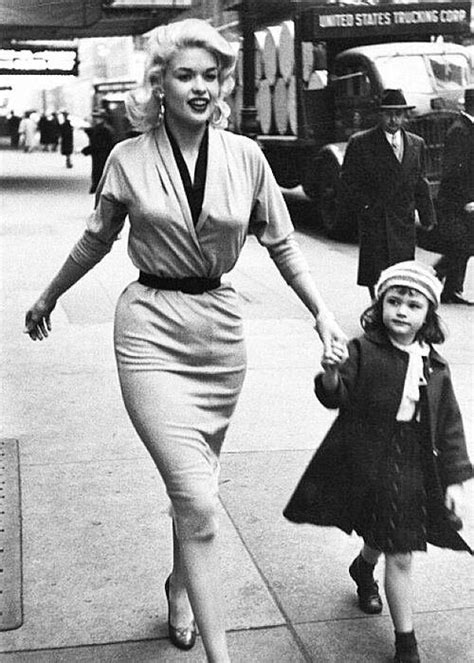 Jayne Mansfield And Daughter Mariska Hargitay In Manhattan With Images Fashion Hollywood