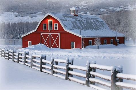 45 Beautiful Rustic And Classic Red Barn Inspirations Country Barns Old Barns Barn Pictures
