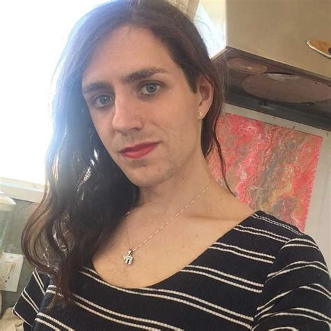 Ezra Furman Es Mujer Trans Y Madre De Un Beb Y Adem S Anuncia Disco