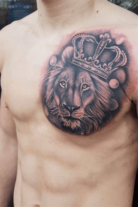 Top 101 Lion Chest Tattoo With Crown