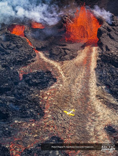 Dramatic Close Ups Of A Volcanic Eruption In Iceland Photos Abc News