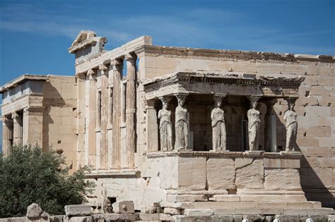 Eretteo Acropoli Di Atene Costituito Da Casa Delle Arefore Tomba Di