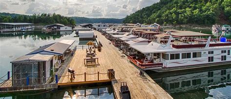 We offer fishing boat rentals (reservations recommended), camping supplies, gas, ice, drinks, snacks, bait, tackle, and many other items. Lake Cumberland Houseboat Rentals and Vacation Information