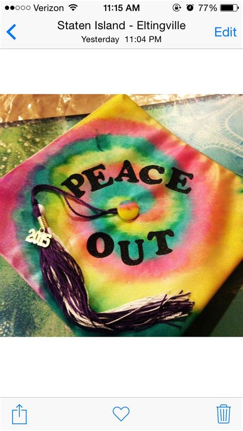 I had a tie dye style in mind, so my first thought was to look for a tutorial on pinterest and to my dismay i could. My graduation cap Julianna Seddio (With images) | Tie dye ...