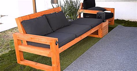 The colors and patterns can work to pull the decorating style together, while also providing comfortable seating for long summer evenings outside. DIY Modern Outdoor Sofa