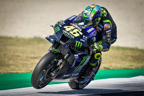 Motogp Valentino Rossi Joins Petronas Yamaha Srt In 2021