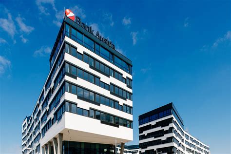 Bank with a team that supports your financial wellness. Architektur | Bank Austria