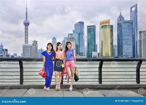 Girls Pose For A Photo At Bund Boulevard Shanghai China Editorial Photo Image Of Boulevard