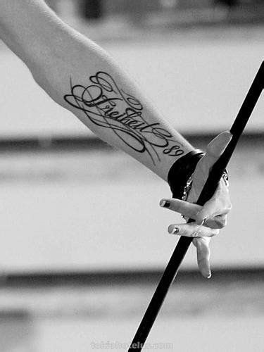 It is meant to represent star power. Bill Kaulitz's tattoo. Freiheit 89/ Freedom 89/ Libertad ...