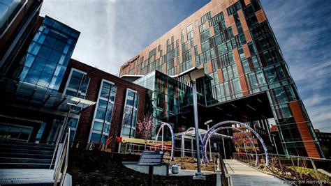 Upmc Mercy Pavilion Brings Together Vision Rehab Photos Pittsburgh