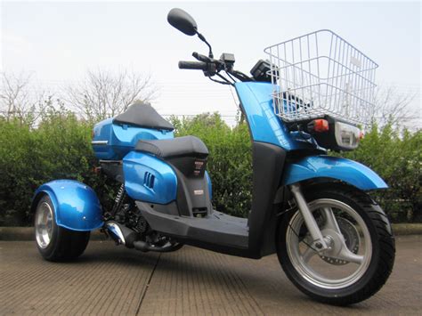 3 wheel gas scooter manufacturing companies contain more than all these. 50cc 3 Wheel Gas Scooter