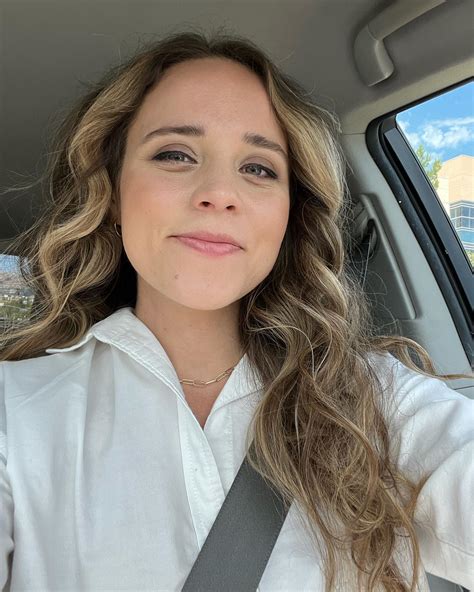 Jinger Duggar Flaunts Curves In Tight White Pants And Breaks Dads