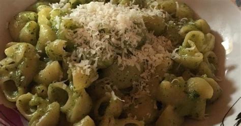 I broccoli sono perfetti per preparare tante sfiziose ricette, una più buona dell'altra. Pasta con broccoli verdi by Lux89 on www.ricettario-bimby.it