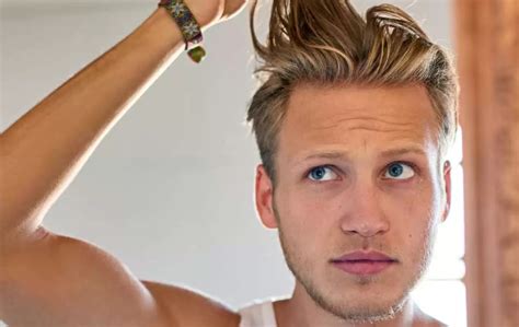 Stylepilot 7 Natural Ways To Reduce Mens Hair Loss