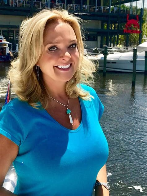 In The Know Tv Anchor Jen Stacy Gets New Local Gig