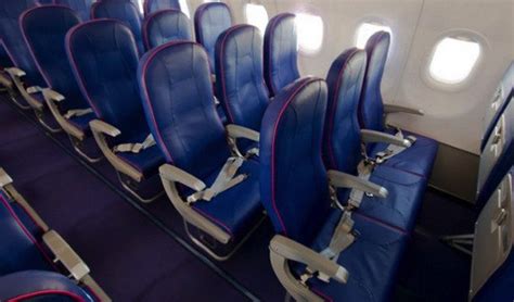 Flight Review Wizz Air Economy Class A320 232 Ltn Kef Karryon
