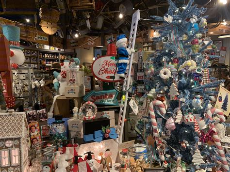 There is lot's of beautiful decorations, farmhouse truck and ornaments. Cracker Barrel Christmas Dinner Price - Cracker Barrel Has A New Menu Designed To Simplify Your ...