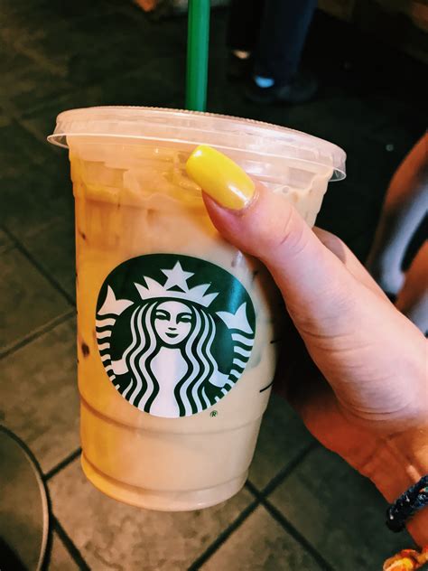 Ask for the unsweetened version of this fruity drink. Vsco - @allisonstuart | Fun in 2019 | Starbucks drinks ...