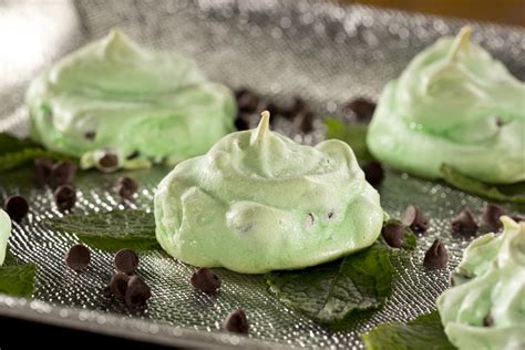 My friend uses chocolate mints on top, and they're great! Mint Chip Meringues | EverydayDiabeticRecipes.com