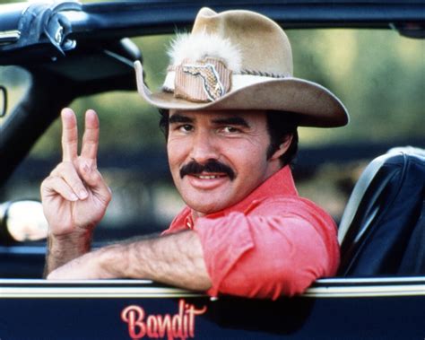 Burt Reynolds Wisecracking Star Of Smokey And The Bandit And